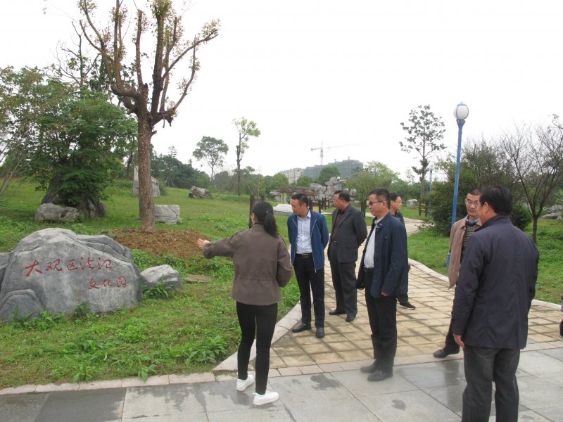 省考核组到区检查验收法治区创建先进现场查看