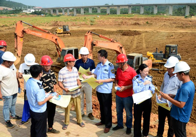 大观区：送法进工地 保护劳动者